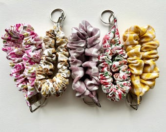 Chaveiro/Porta-chaves de pulso com elástico de cabelo