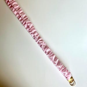 Fashionable Badge Holder Gingham Lanyard Design Purple Fabric Material Scrunchie Style Accessory Stretchy Construction Comfortable Wear Work Essential Teacher Gift Nurse Accessory Cute Office Supply Daily Use Item Key Attachment Option