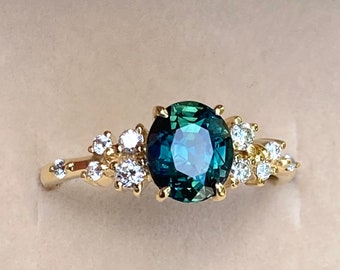 Blue Green Sapphire Ring / Engagement Ring / Peacock Sapphire Ring / Oval Teal Sapphire /  Teal Sapphire ring / Diamond Cluster Ring