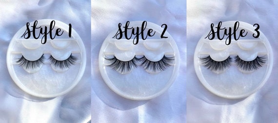 Eyelash holder deals
