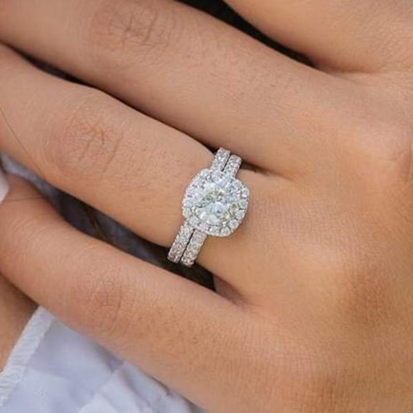 1.78 Ct Moissanite Bridal Set, Halo Moissanite Round Cut Bridal Set, 14K Gold Wedding Set lab grown diamond engagement ring