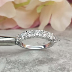 Moissanite Ring, 1.76ctw Round Cut Moissanite Wedding Ring, 7 Stone Wedding Band, 14k White Gold Moissanite Wedding Ring, Diamond Wedding