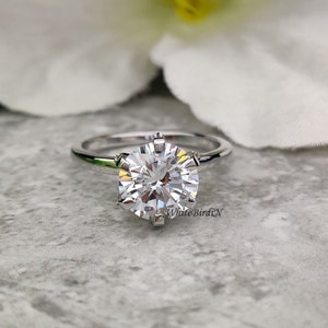 Pierścionek zaręczynowy Moissanite Solitaire 3ct 6-zębowy brylantowy okrągły szlif Solid 14-karatowe białe złoto 3Ct Lab Stworzony diamentowy pierścionek zaręczynowy