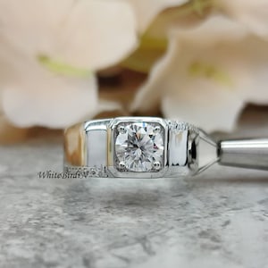 Man's Moissanite Engagement Ring, 14K White Gold Round Lab Diamond Ring Bridal Ring, Man Men‘s bands, Luxury Moissanite Ring Engagement ring