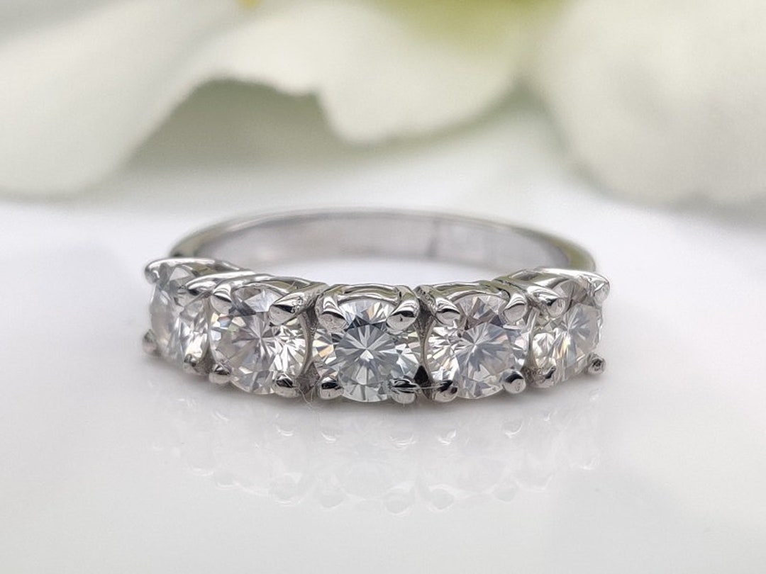 2.50 CT Round Colorless Moissanite Ring Prong Set Ring - Etsy