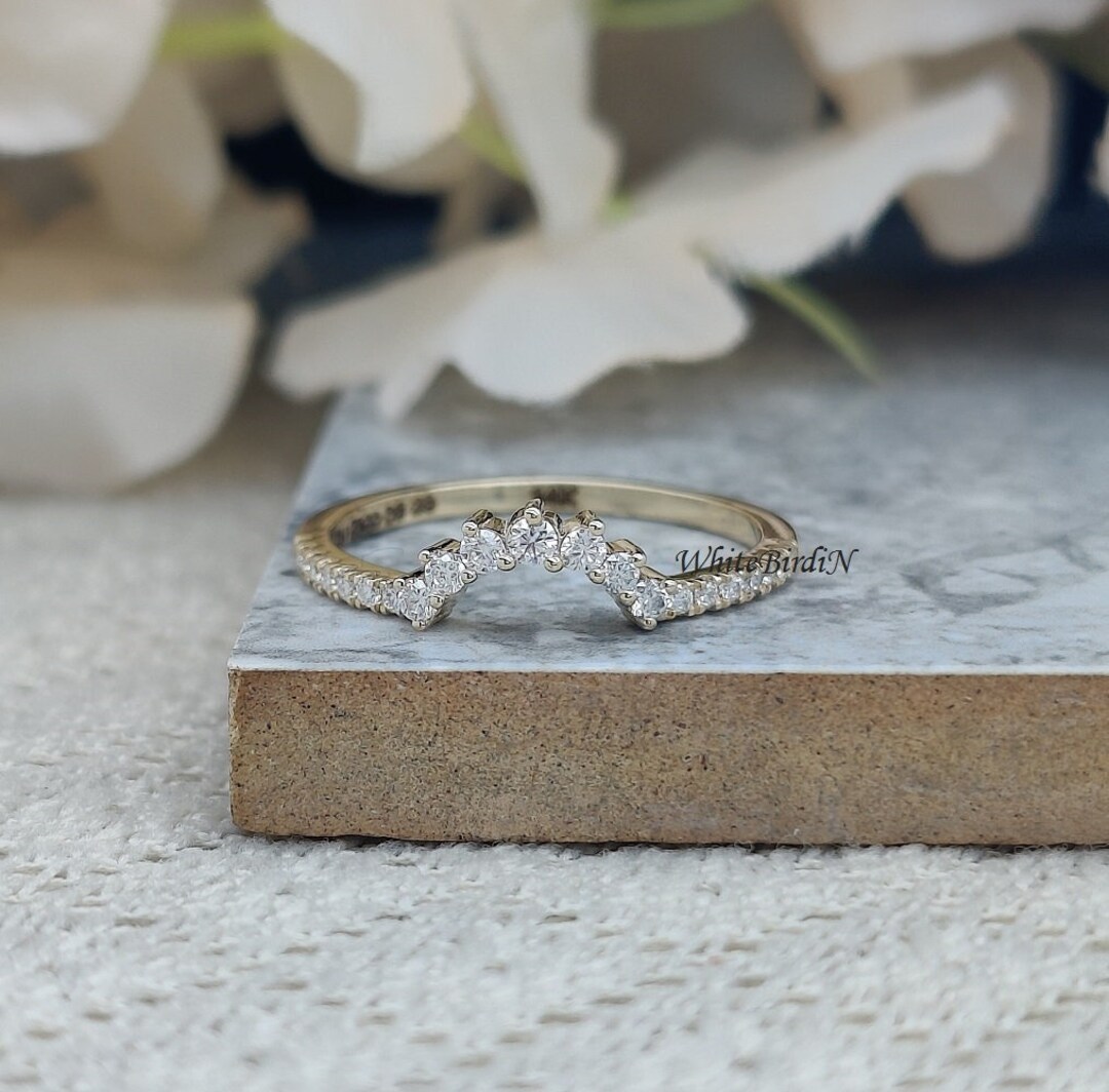 Curved Wedding Band Women Vintage Solid 14K Yellow Gold Moissanite ...