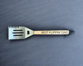 Best Flippin’ Dad Papa Bro Uncle Grandpa BBQ Spatula, Best Grill Gift for Dad,Personalized Grilling Tool, Father’s Day Gift for Him, BBQ