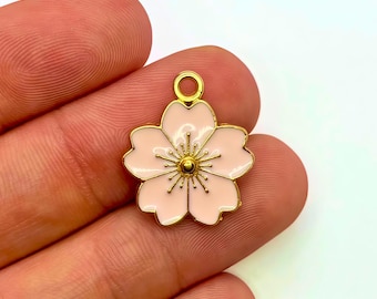 新品未使用　flower charm-drop 8 Small Baby Pink Enamel Cherry Blossom Sakura Flower Pendant