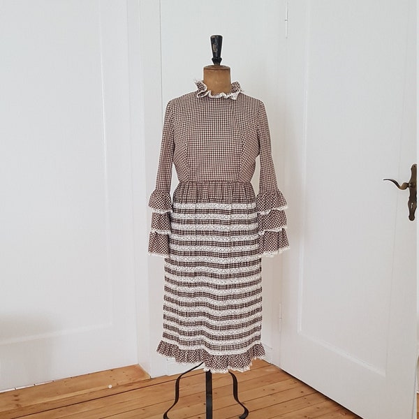 Vintage Kleid rustikal kariertes Kleid Rüschen Spitze Kleid handgefertigt #23025