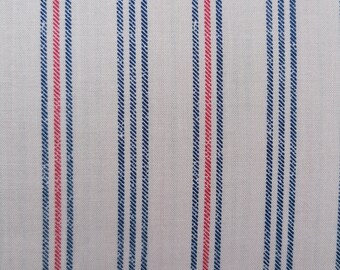 Lewis /& Irene Countryside Winter C18-2 Ticking Red Stripe Patchwork Quilting Fabric