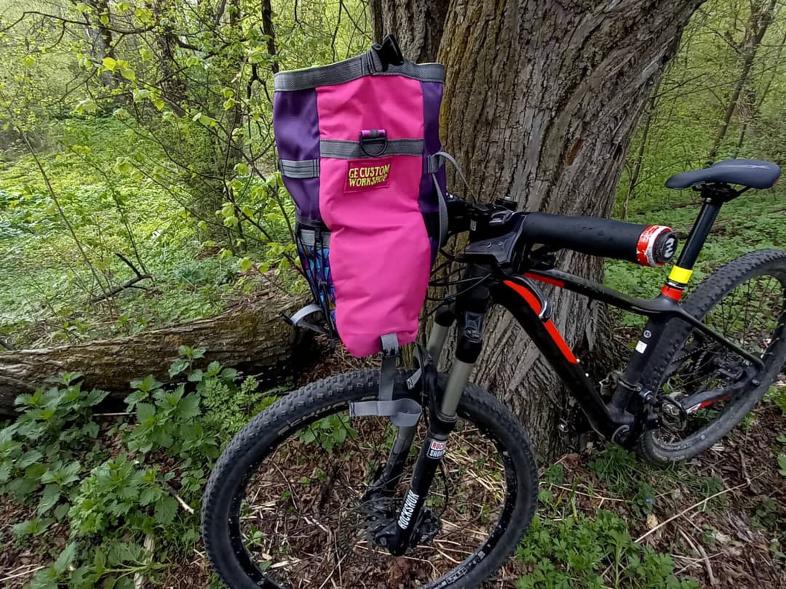 handlebar bags for gravel bikes
