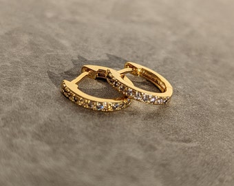 Orecchini Huggie In Argento Sterling 925 Placcati Oro 14K Con Zirconi Cubici / Cerchio In Oro / Cerchio Piccolo / Huggy In Oro / Cerchio Minuscolo / Orecchini A Polsino - Italia - Foto 13