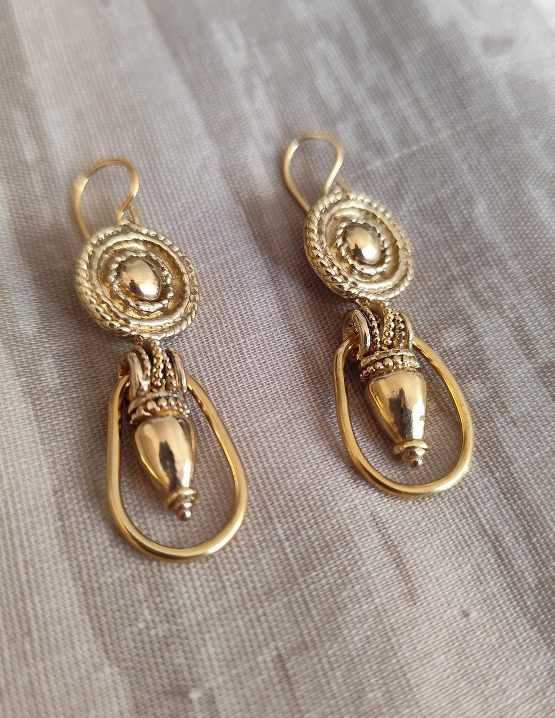 Pendientes etruscos, dije de ánfora, joyas etruscas, joyas antiguas