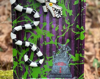 3D Beetlejuice Sandworm collectible tray