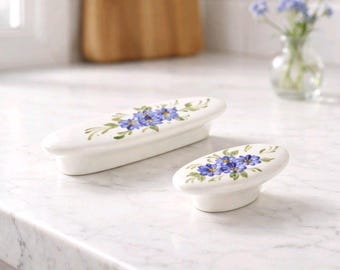 Pomelli per mobili in porcellana con fiori blu, maniglie per cassettiere