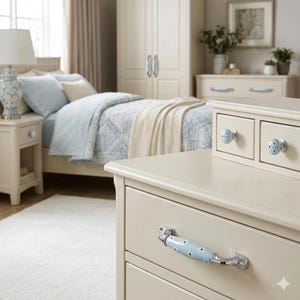 Jasnoniebieski uchwyt do szafki z porcelany w kwiaty, srebrny uchwyt do komody