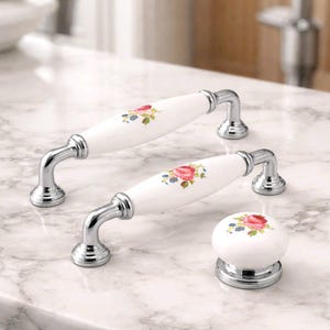 Poignées de meuble vintage en porcelaine florale, poignées de tiroir chromées, quincaillerie de ferme rustique