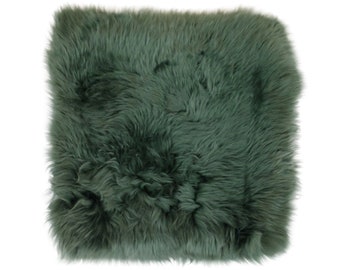 Dutchskins Schapenvacht stoelkussen donker groen vierkant - zitkussen schapenvacht - zetel kussen - sheepskin chair pad green