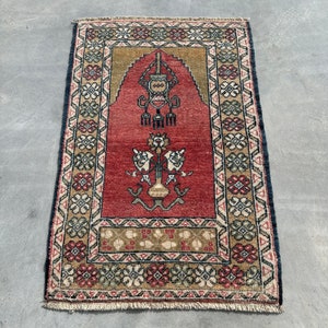 Tappeto vintage, tappeto da preghiera turco, piccolo tappeto 3 x 4 piedi, tappeti anatolici, tappeti da regalo, tappeto rosso 2,2 x 3,2 piedi, tappeti di lana, piccolo tappeto turco,