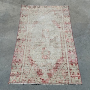 Vintage Rug, Turkish Rug, Small Rug, Antique Rug, Rugs For Entry, 2.5x3.7 ft Beige Rug, Distressed Anatolian Rug, Bedroom Rug,