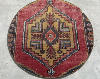 Vintage Rug, Turkish Rug, 3x3 ft Small Rugs, Round Rug, Decorative Anatolian Rug, Rugs For Bathroom, 2.4x2.4 ft Red Rug, Oushak Rug,