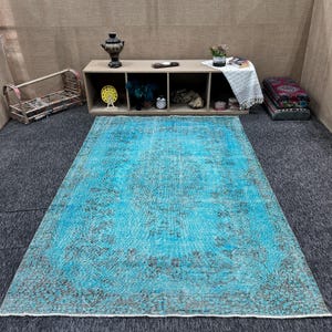 Alfombra teñida con efecto desgastado, alfombra grande, alfombra Oushak, 1,70 x 2,65 m, alfombra turca vintage azul, decoración floral descolorida para sala de estar. imagen 1