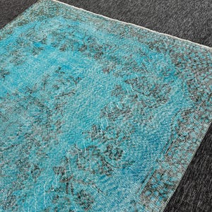 Alfombra teñida con efecto desgastado, alfombra grande, alfombra Oushak, 1,70 x 2,65 m, alfombra turca vintage azul, decoración floral descolorida para sala de estar. imagen 7
