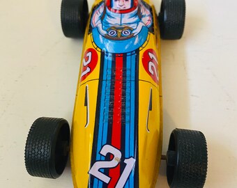 1046 Works 5 Long Red /& Blue Plastic Friction Racer Made in China No ZEE Can Am Racer #25 Silverr
