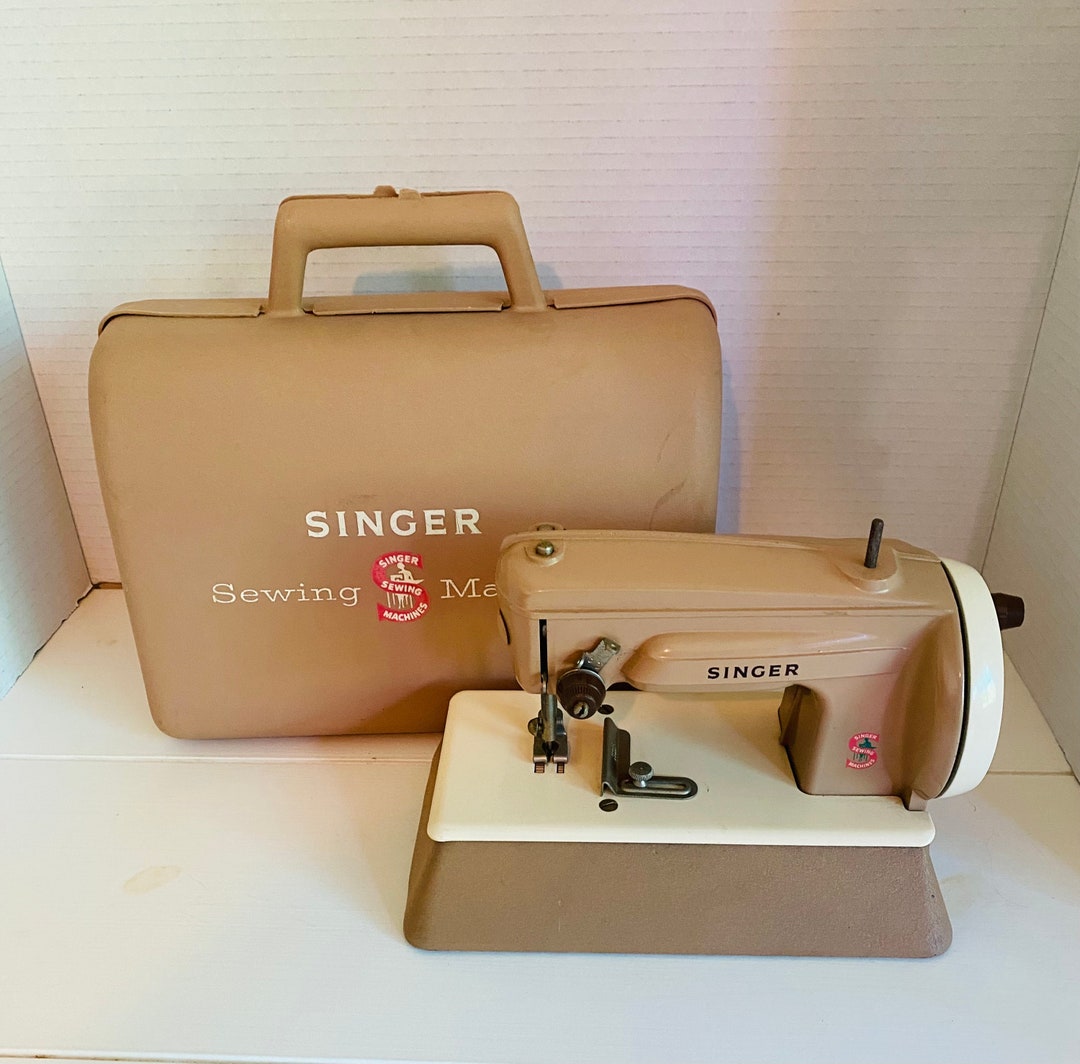 Vintage Singer Toy Sewing Machine 1960's Pretend Play Etsy