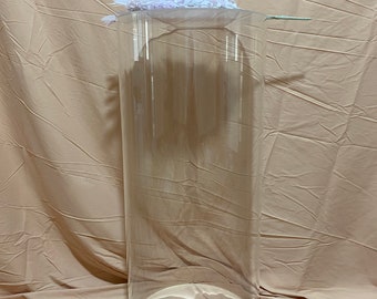 CLEAR ACRYLIC PEDESTAL – Floral Props and Design