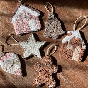 Christmas punch needle coasters, christmas mug rug, xmas gifts ,christmas homedecor,tree ornaments