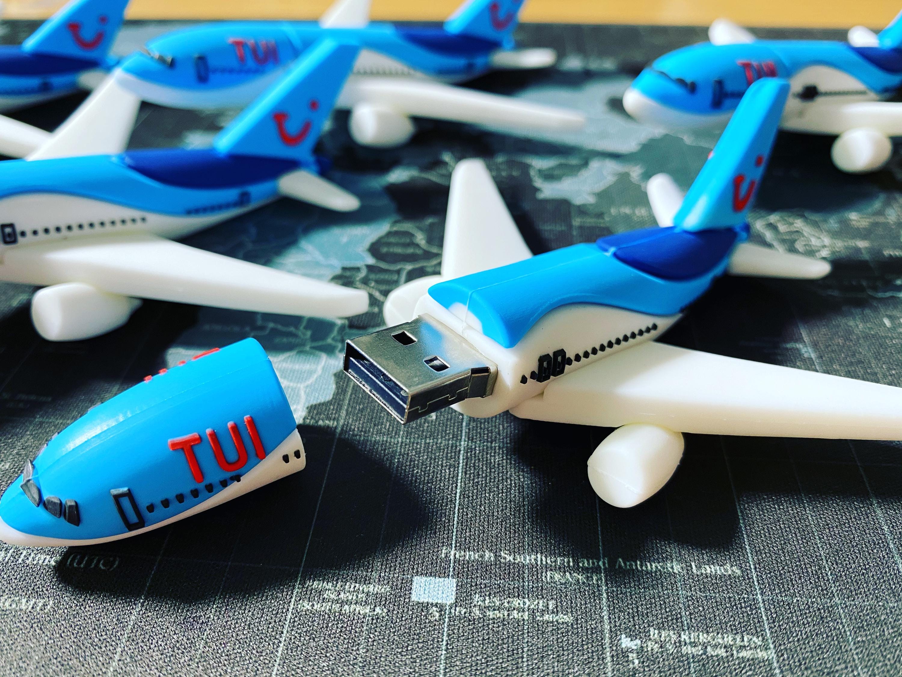 TUI Airways 16GB USB Flash Drive – Airplane-Themed Memory Stick | Travel Gift for Aviation Lovers