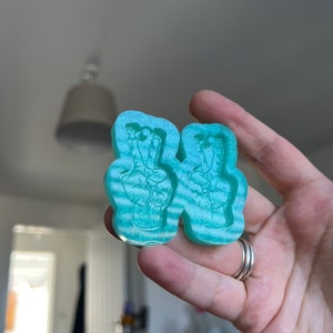 1.75 inch Peace Zombie Hands Silicone Mould