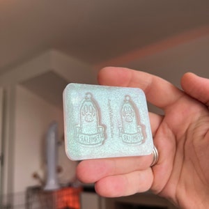 1.5 inch Familiar Paws Silicone Mould