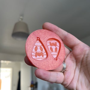 1.5 inch Spooky Candy Corn Silicone Mould