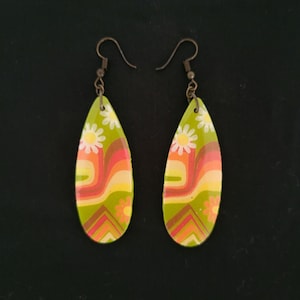 Retro Green Flower Earrings