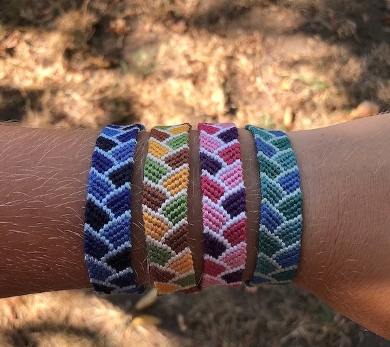 How to Read Friendship Bracelet Patterns