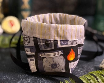 Wizard&#39;s Spellbook / Fey Sized Mini Dice Bag / Small Dungeon Potion and Spells Dice Pouch for Wizards and Sorcerers
