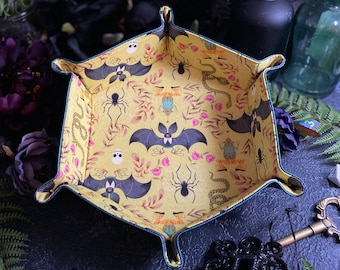 Fancy Toes / Bat Dice Tray / Druid RPG Dungeon Dragon Gift / TTRPG Dice Tower/ Valet with Snaps
