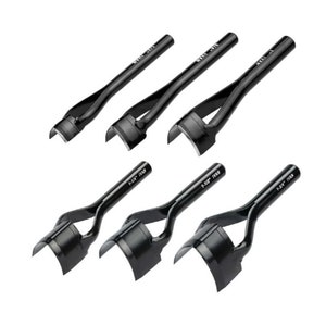 Puede incluir: Conjunto de seis herramientas de punzonado de cuero negras de diferentes tamaños, que van desde 1-1/8" a 1-3/8".