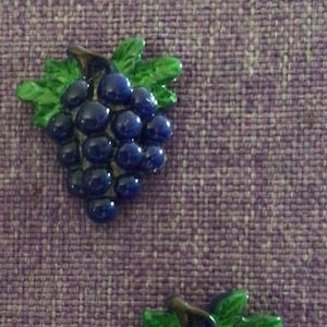 Grapes Necklace and Earrings (24,017)