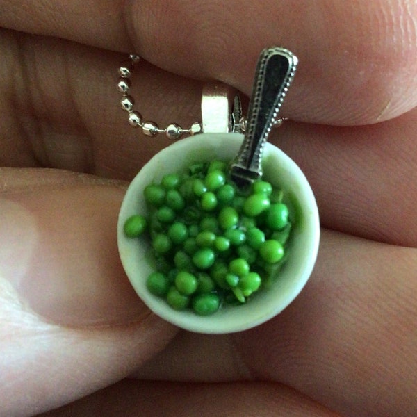 Peas in a Bowl Necklace (10,205)