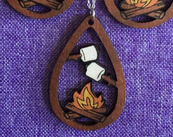 Collar o aretes de malvaviscos (18,102)