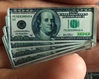 Collar o aretes de dinero (grandes) (19,937)