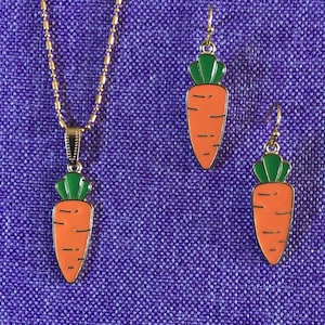 Carrot Necklace or Earrings (10,076)