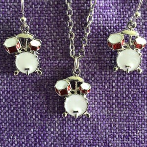 Collar o aretes de batería (26,506)