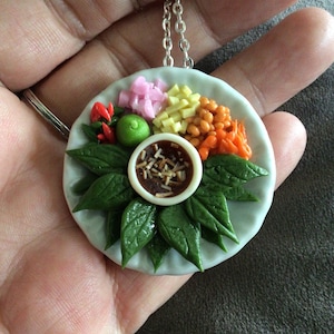 Asian Cuisine Necklace (19,620)