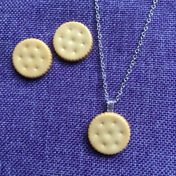 Cracker Necklace or Earrings (10,282)