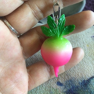 Radish Necklace and Earrings (19,682)