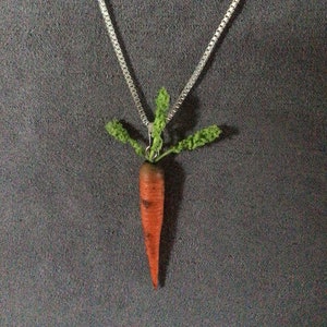 Carrot Necklace or Earrings (6007)